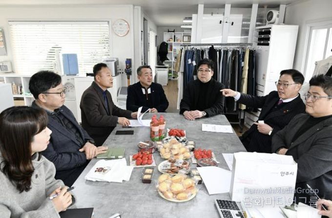 양주시, 의류 도매 강소기업 ㈜가인임포트 방문해 기업애로 논의