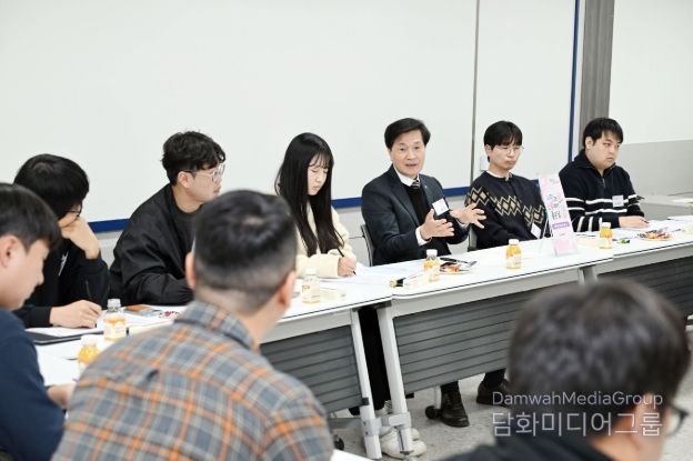 23일 밀양시 스마트팜혁신밸리 교육장에서 열린 열네 번째 ‘소통하기 좋은 날’ 현장 모습