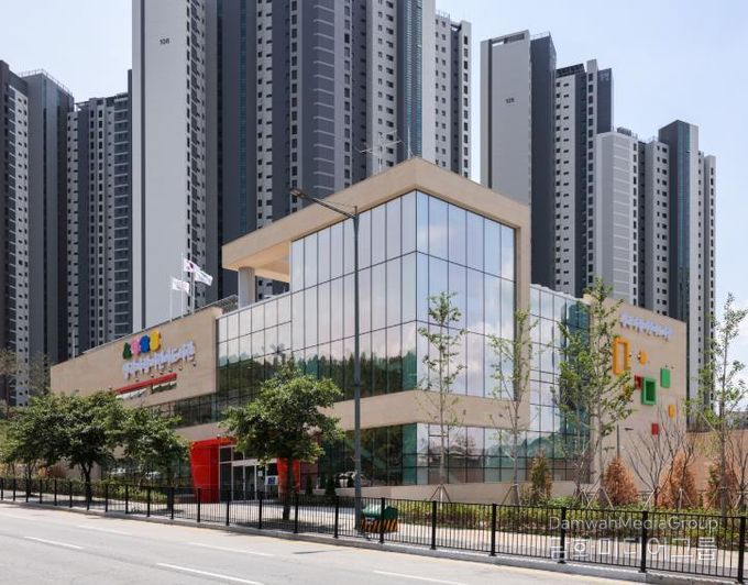 생각자람어린이도서관 전경