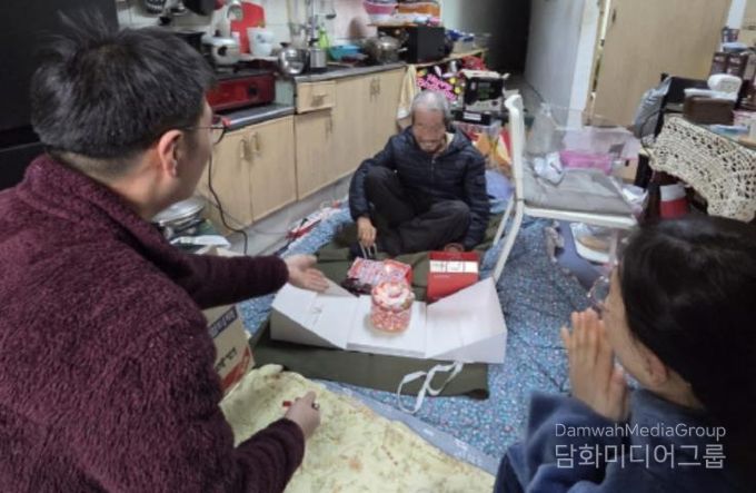 수원시 팔달구 지동,‘찾아가는 어르신 생신잔치’로 어르신께 온기 전달