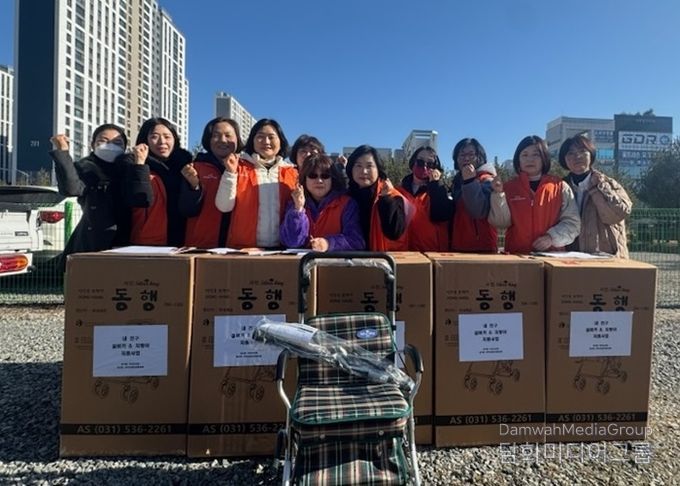 동삭동, 거동이 불편한 어르신 40가구에 실버카 및 지팡이 전달