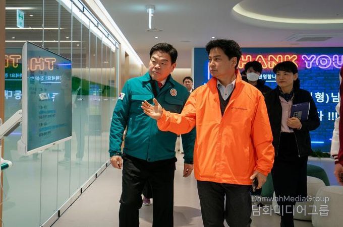 봄맞이 안전순찰 서울디지털 동행 플라자 방문한 이필형 동대문구청장