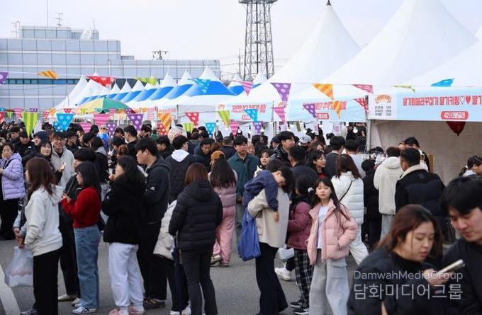 완주문화재단 딸기 디저트 총집합… 3월 6일 완주삼례딸기대축제 개막