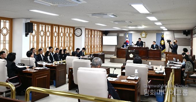 군위군의회, 제296회 임시회 개회