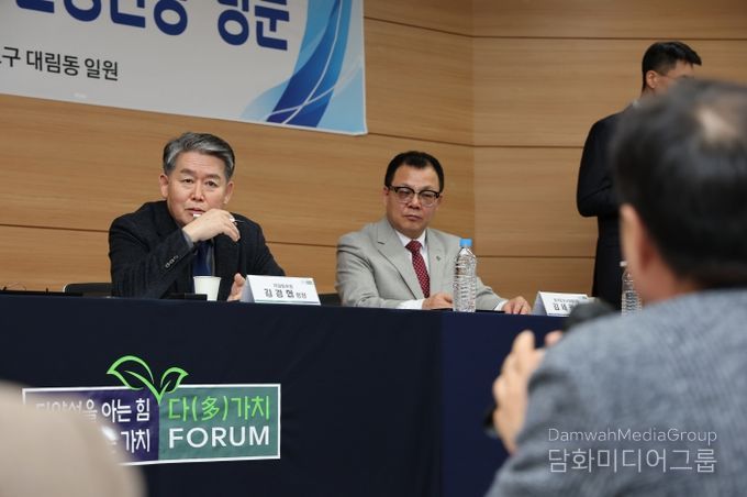 국내 귀환 중국동포 민생현장 방문 (왼쪽부터 김경협 재외동포청장, 김세광 중국동포단체협의회 의장)