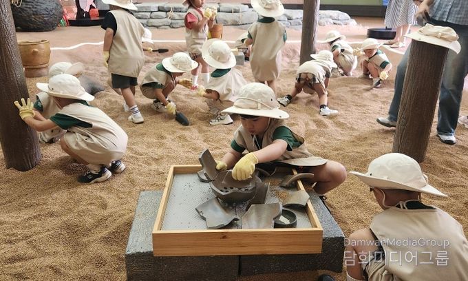 정읍시립박물관, ‘꼬마 고고학자’ 발굴체험 본격 시작…602명 참여