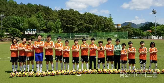 축구단 단체사진