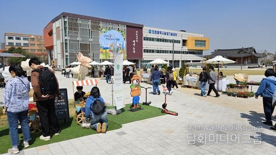 벚꽃과 함께 즐기는 청년농업인 직거래장터