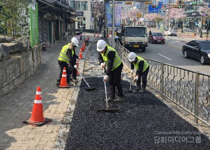 익산시, 인도 정비 본격…안전한 보행 환경 조성