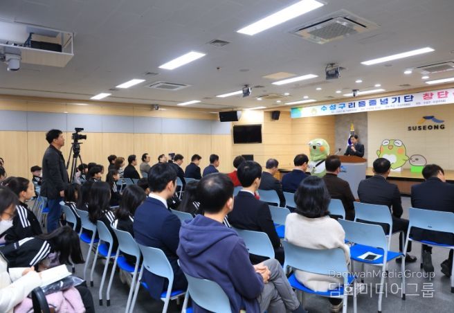 대구 수성구는 유소년 기초체력 향상과 생활체육 활성화를 위해 지난 21일 수성구청 대강당에서 ‘수성구 리틀 줄넘기단’ 창단식을 개최했다.