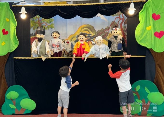 전주시 삼천도서관, 책과 공연을 함께 즐기는 ‘토요가족극장’ 운영