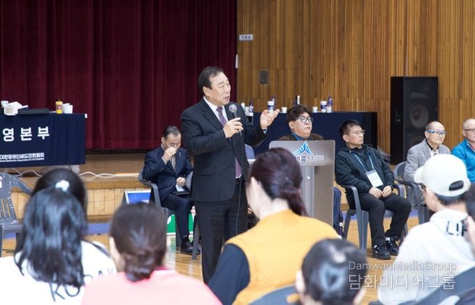 세종서 전국 장애인 배드민턴 선수들 기량 펼쳐