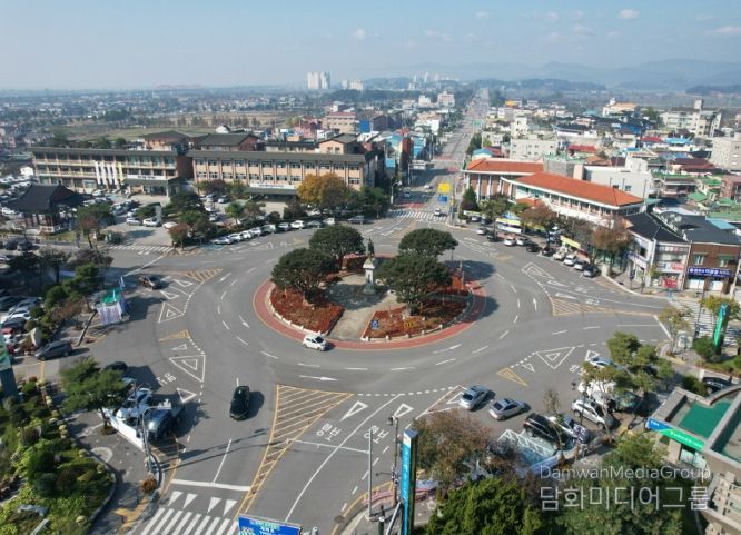 : 부여군청 전경