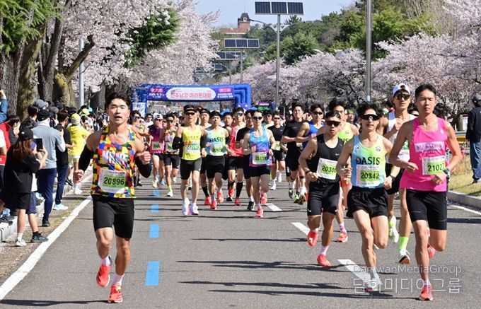 공군과 함께한 ‘2026 진주남강마라톤대회’ 성료