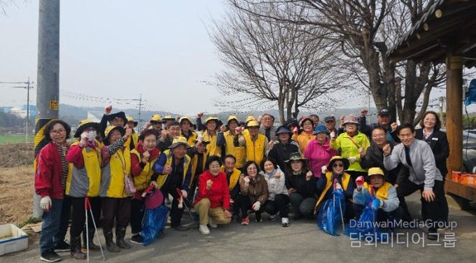 이천시 호법면 환경봉사단, 새봄맞이 국토대청소 실시