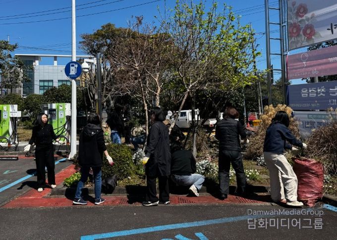 식목일 맞아 환경 정화 활동