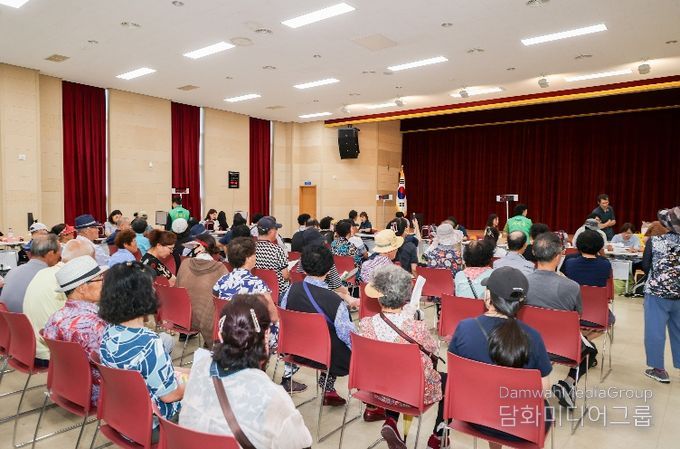 고성군, 전 군민 대상‘민생활력지원금’30만 원 지급 추진(참고사진-민생회복소비쿠폰 지급 현상