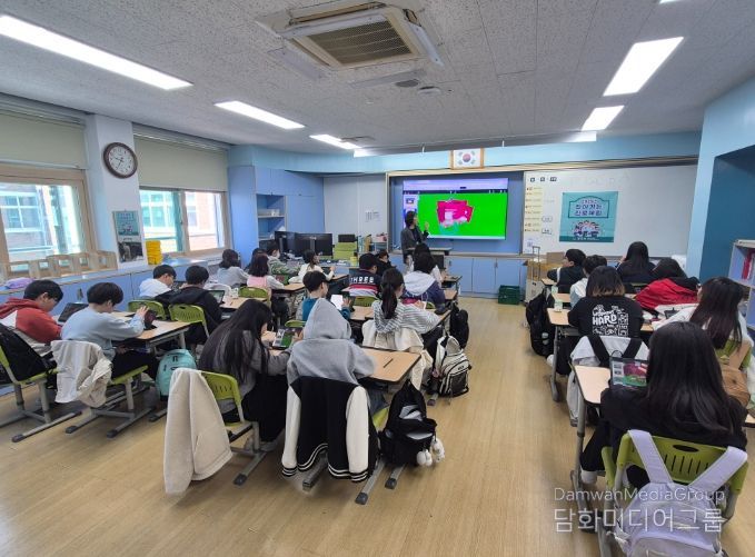 경주시 청소년진로교육체험센터는 4월 6일부터 7월 21일까지 관내 초등학교 5학년을 대상으로 '학교로 직접 찾아가는 진로체험 프로그램'을 운영하고 있다