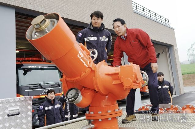 이완섭 서산시장이 지난 9일 서산화학재난합동방재센터를 방문해 대용량포방사시스템 운영 현황을 점검했다.