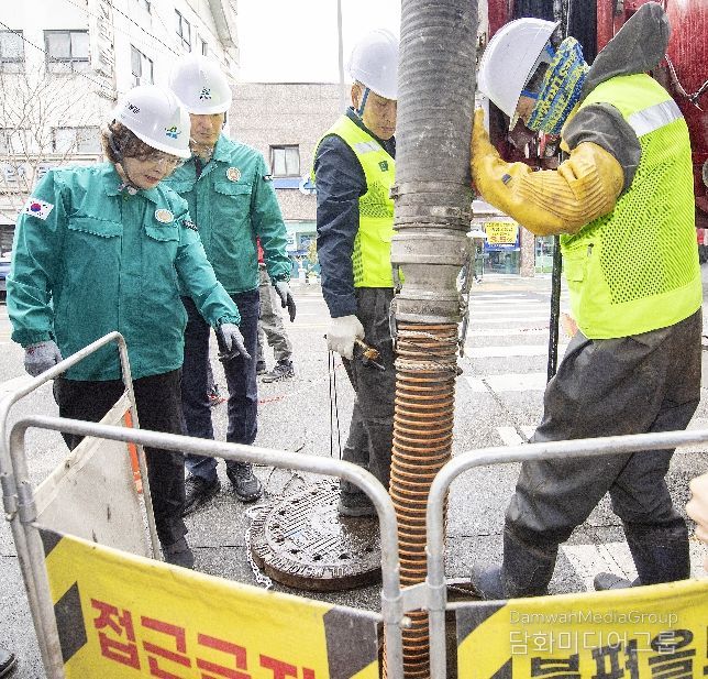 박희영 용산구청장, 우기 대비해 빗물받이 준설 현장 점검