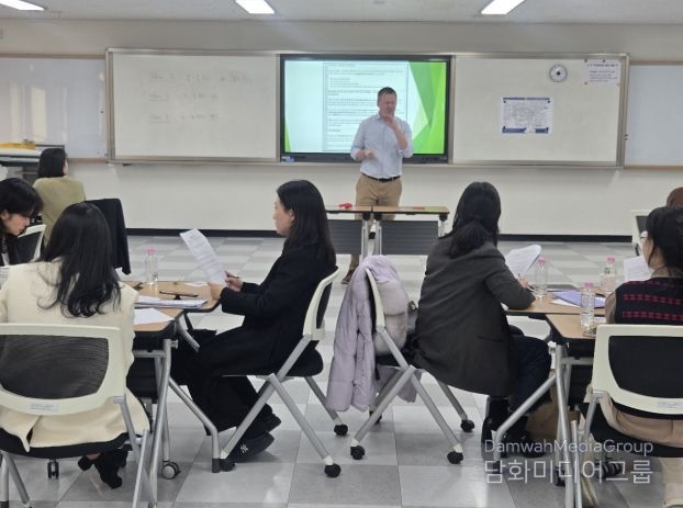 체험형 영어 수업 공개(Deep Open class) 모습(전년도 운영 사진)