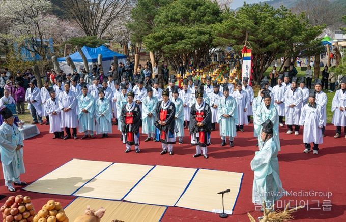 지난 11일부터 12일까지 열린 제27회 칠갑산 장승 축제 모습