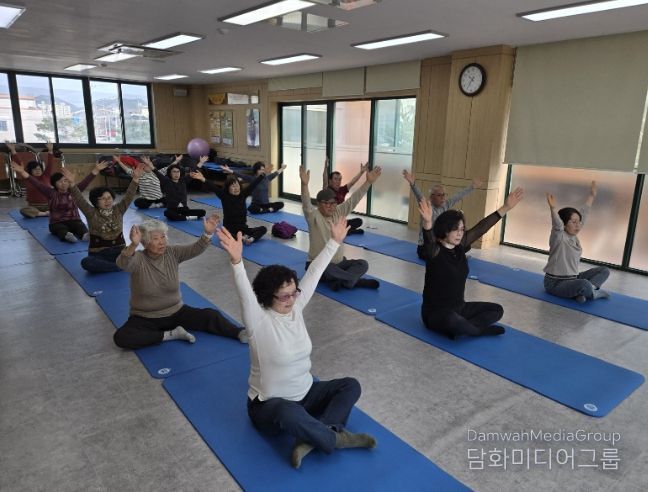 영동군보건소와 연계한 ‘한방튼튼 운동교실’ 운영