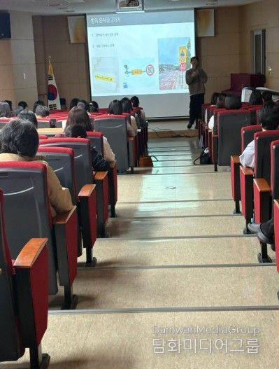 24일 다정초에서 열린 특수교육대상 학생 학부모를 대상으로 열린 ‘2026 행동중재 학부모 연수’모습