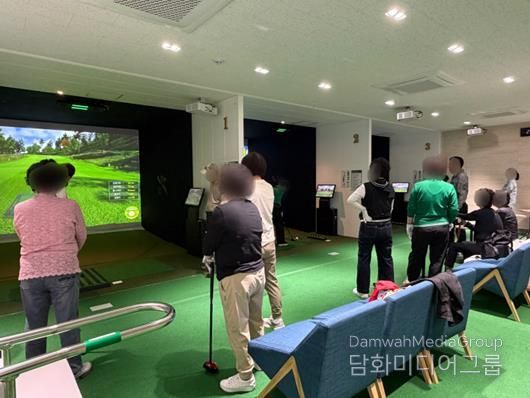 오치복합커뮤니티센터 스크린파크골프 교실 현장=광주광역시북구시설관리공단